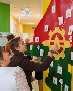 04-t7fUq1xcbGbvh-9PgtIqqhAybugTRqrm9WzXknl-yyxvbyVKAZ8PpkxsNcsxaS1XRt00o9u3kne2s